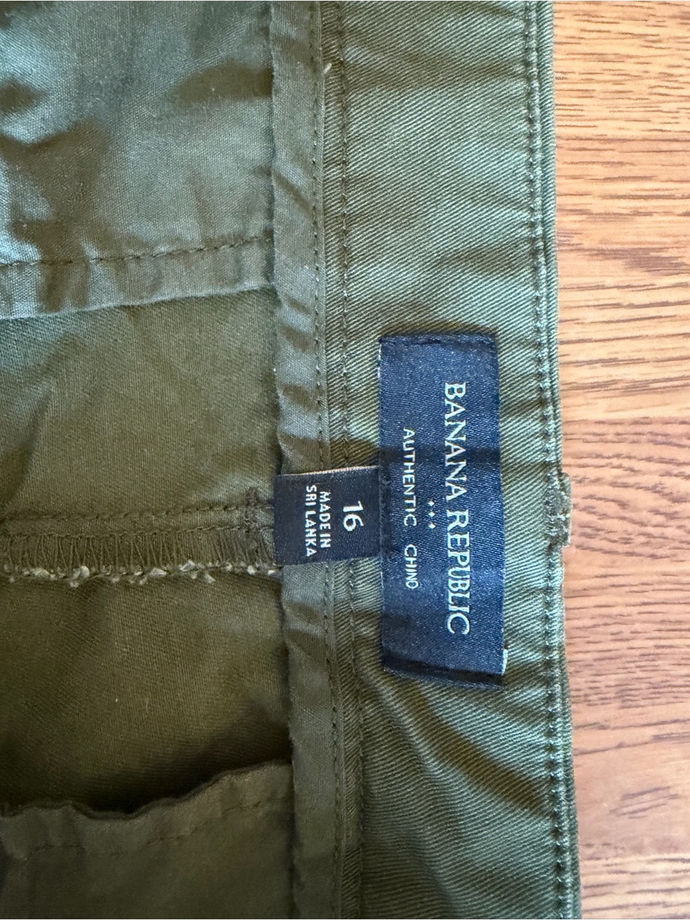 Banana Republic Olive Green Women’s shorts